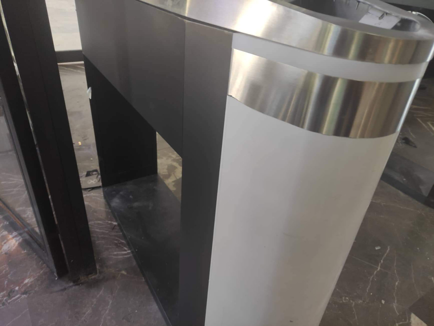 Θεσσαλονίκη: Βανδάλισαν τα τουρνικέ στο κτήριο διοίκησης του ΑΠΘ - Δείτε φωτογραφίες και βίντεο