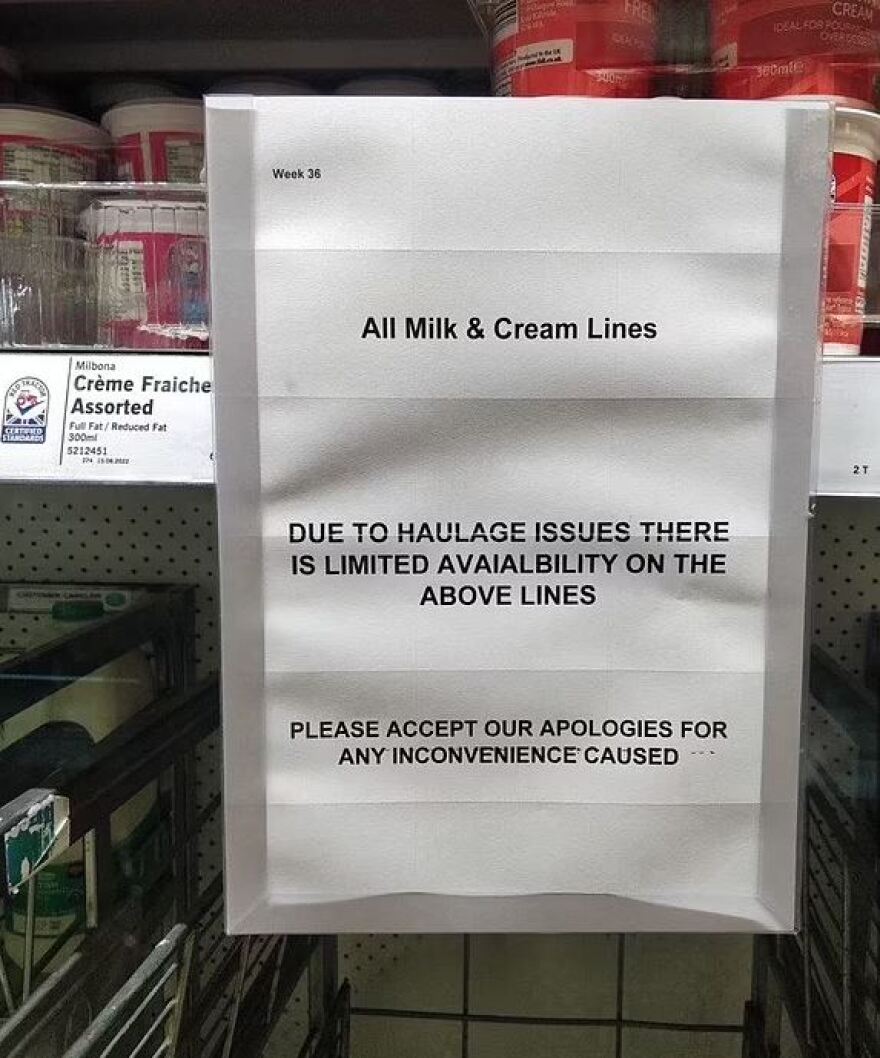 Βρετανία: Vegan όχλος... προκαλεί ελλείψεις σε γάλατα και κρέμες σε γνωστό σούπερ μάρκετ