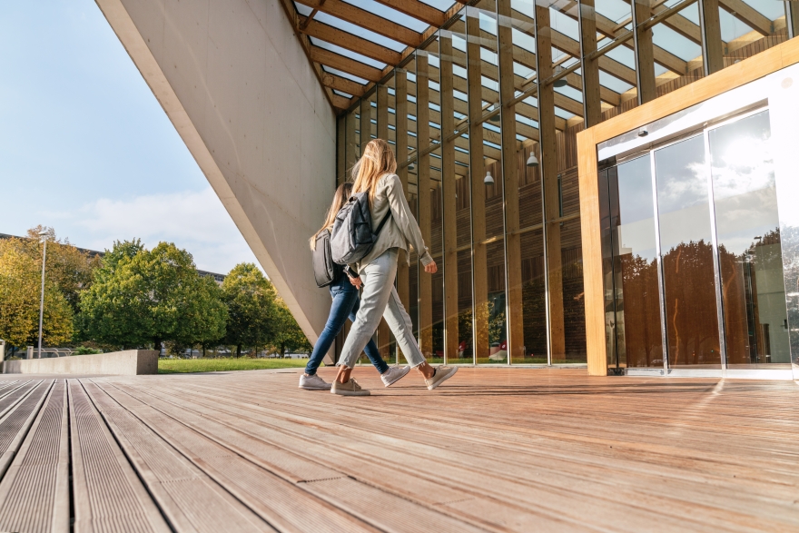 Πώς θα αποκτήσεις Bachelor of Hospitality Management με σπουδές εξολοκλήρου στην Ελλάδα