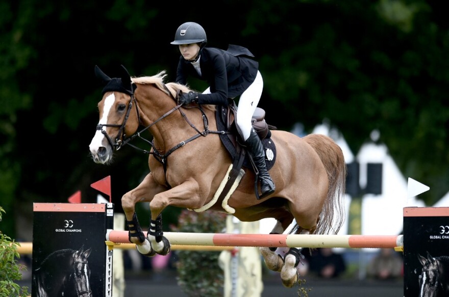 Ιβ Τζομπς: Ποια είναι η κόρη του Στιβ Τζομπς που τρόλαρε το νέο iPhone 14