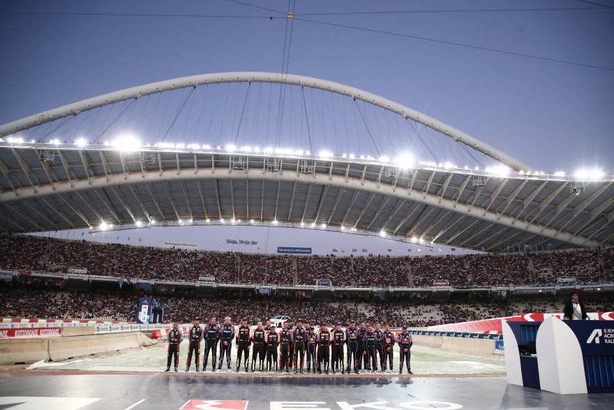 ΕΚΟ Ράλλυ Ακρόπολις 2022: Ταχύτερος ο Τιερί Νεβίλ στην υπερειδική του OAKA - Δείτε βίντεο και φωτογραφίες