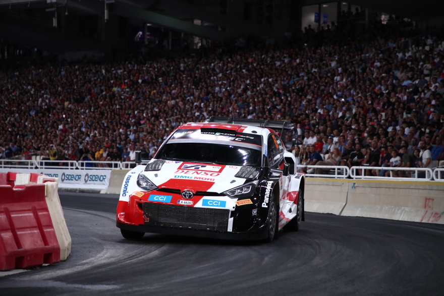 ΕΚΟ Ράλλυ Ακρόπολις 2022: Ταχύτερος ο Τιερί Νεβίλ στην υπερειδική του OAKA - Δείτε βίντεο και φωτογραφίες