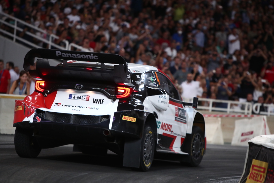 ΕΚΟ Ράλλυ Ακρόπολις 2022: Ταχύτερος ο Τιερί Νεβίλ στην υπερειδική του OAKA - Δείτε βίντεο και φωτογραφίες