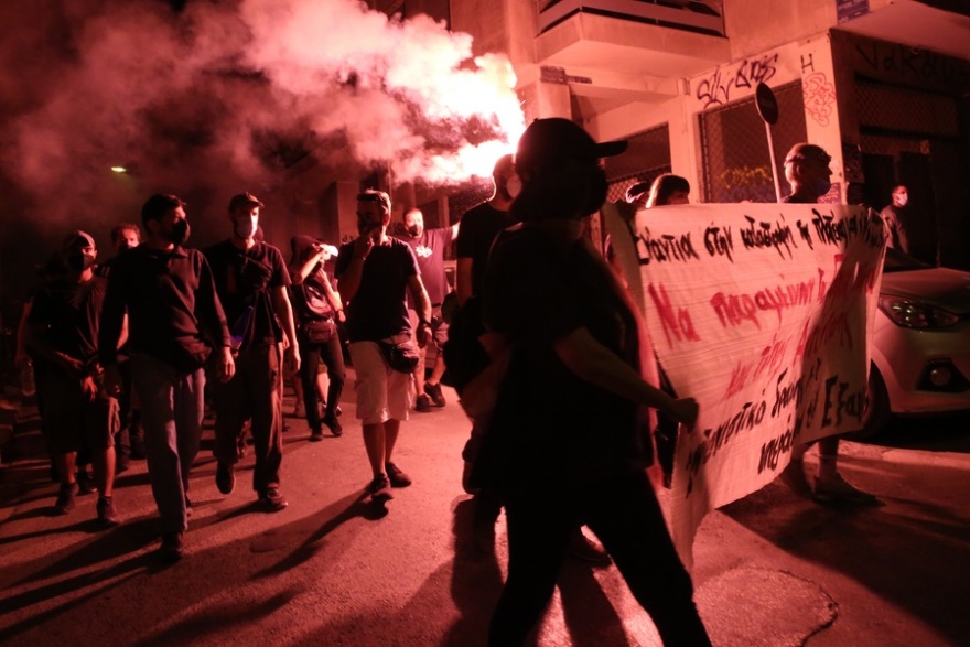 Επεισόδια στα Εξάρχεια για το Μετρό: Τρεις προσαγωγές από την Αστυνομία - Φωτογραφίες