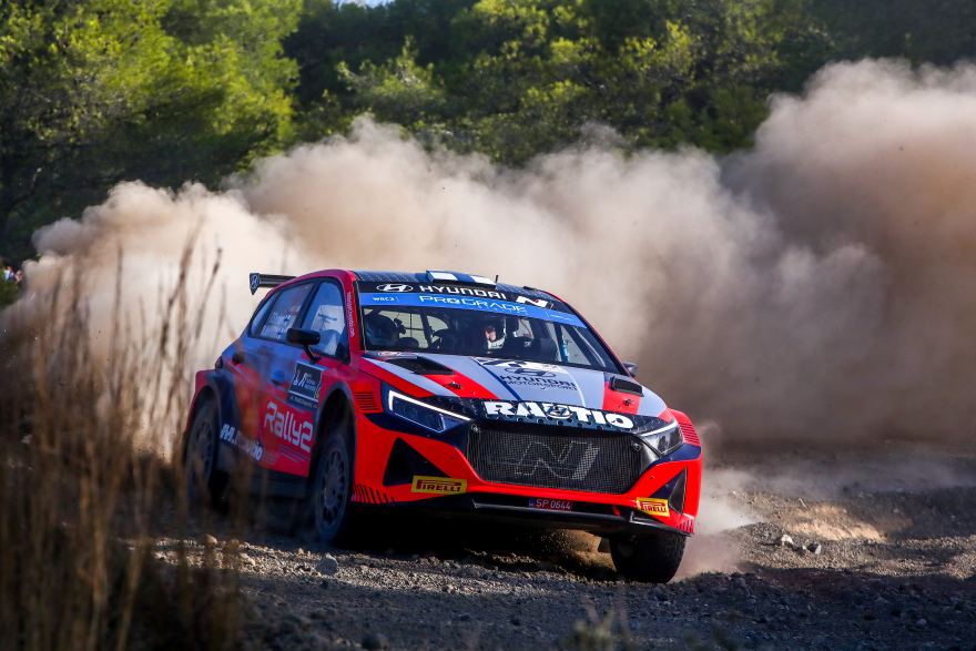 ΕΚΟ Ράλλυ Ακρόπολις: Πήρε «κεφάλι» ο Σεμπαστιάν Λεμπ