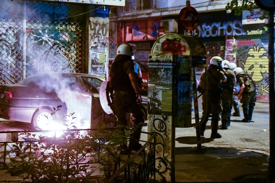 Επεισόδια στα Εξάρχεια για το Μετρό: Τρεις προσαγωγές από την Αστυνομία - Φωτογραφίες