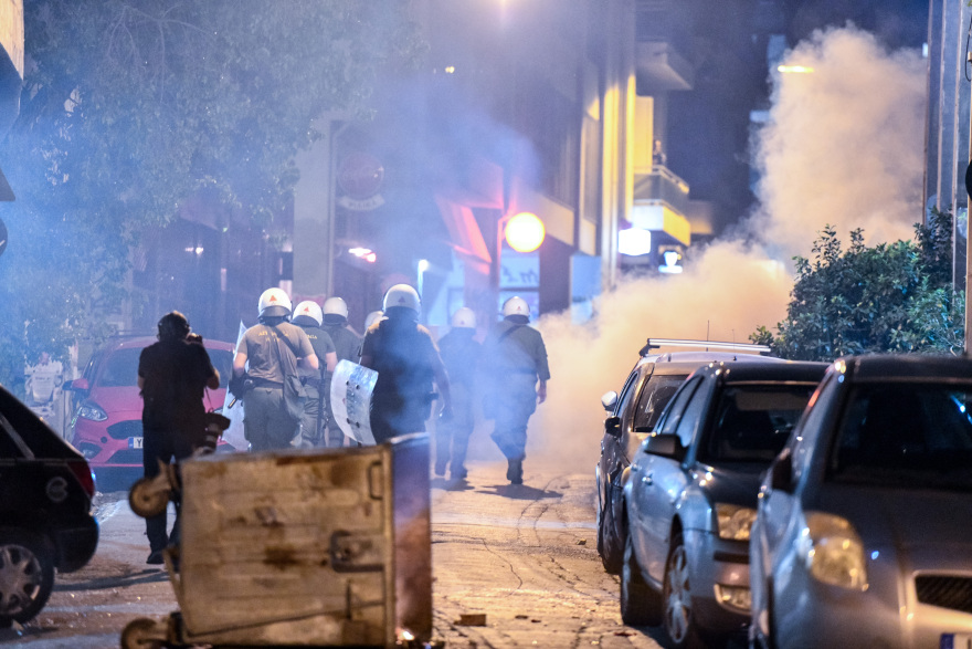 Επεισόδια στα Εξάρχεια για το Μετρό: Τρεις προσαγωγές από την Αστυνομία - Φωτογραφίες