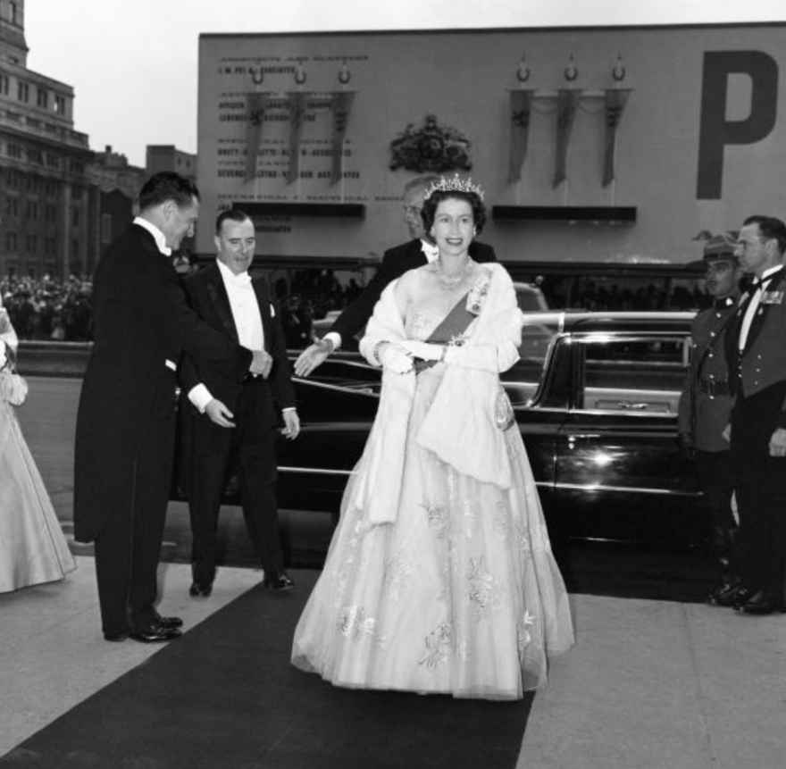 Πέθανε η βασίλισσα Ελισάβετ: Η Βρετανία δακρύζει για τη «Λίλιμπετ» - Τι ακολουθεί