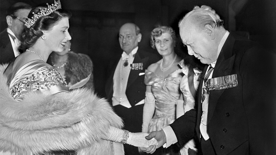 Βασίλισσα Ελισάβετ: H μονάρχης και 9 Βρετανοί πρωθυπουργοί που έγραψαν ιστορία 