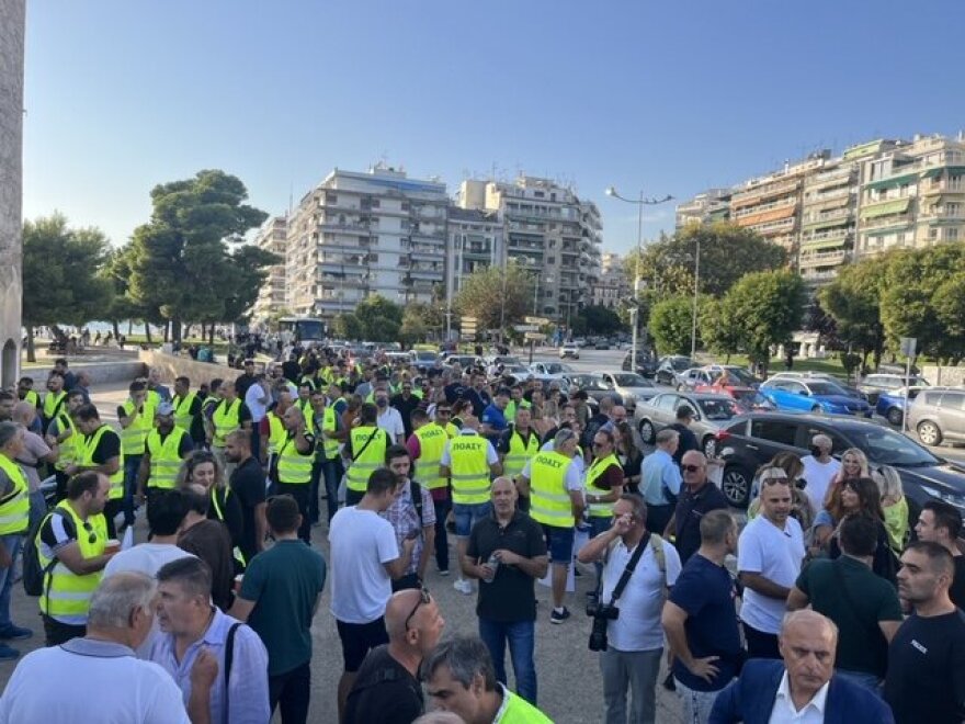 Θεσσαλονίκη: Συγκέντρωση ενστόλων στον Λευκό Πύργο - «Χορτάσαμε από υποσχέσεις, τα ψέματα τελείωσαν»