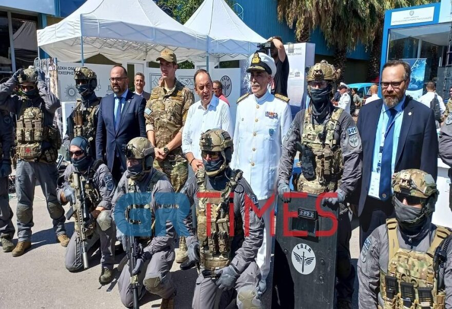 86η ΔΕΘ: Εντυπωσιακή επίδειξη του Λιμενικού με κομάντος, ομήρους και τρομοκράτες - Βίντεο