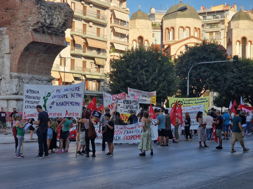 Ειρηνικές οι πορείες στη Θεσσαλονίκη - Έγιναν 4 προσαγωγές