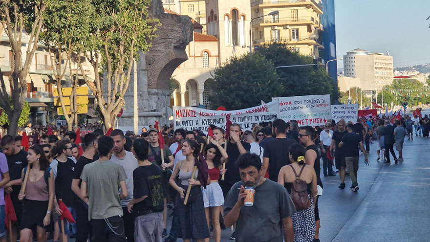 Ειρηνικές οι πορείες στη Θεσσαλονίκη - Έγιναν 4 προσαγωγές