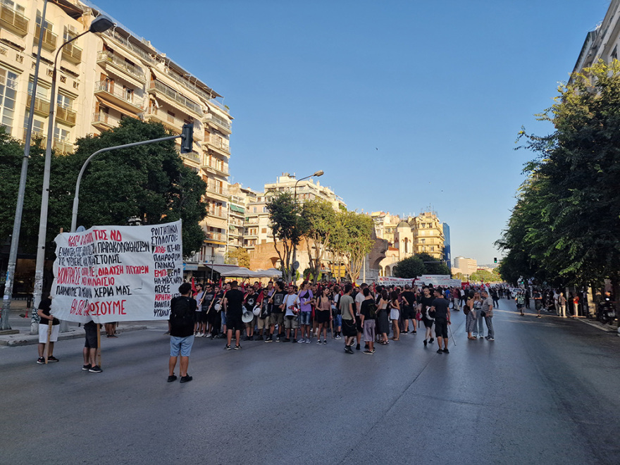 Ειρηνικές οι πορείες στη Θεσσαλονίκη - Έγιναν 4 προσαγωγές