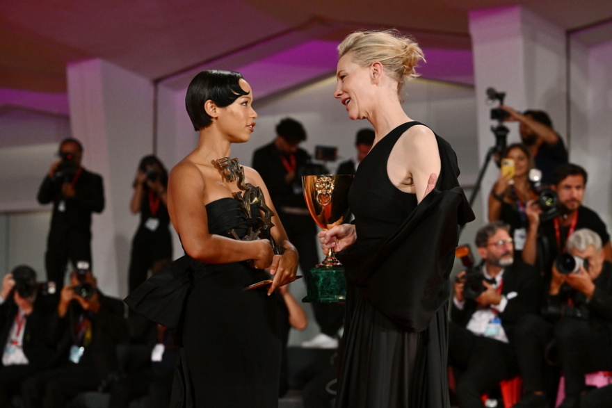 79ο Φεστιβάλ Βενετίας: Το Χρυσό Λιοντάρι στο αμερικανικό ντοκιμαντέρ "All the Beauty and the Bloodshed"