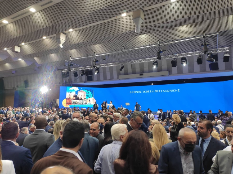 86η ΔΕΘ: Πλήθος κόσμου για την ομιλία του πρωθυπουργού - Δείτε φωτογραφίες και βίντεο