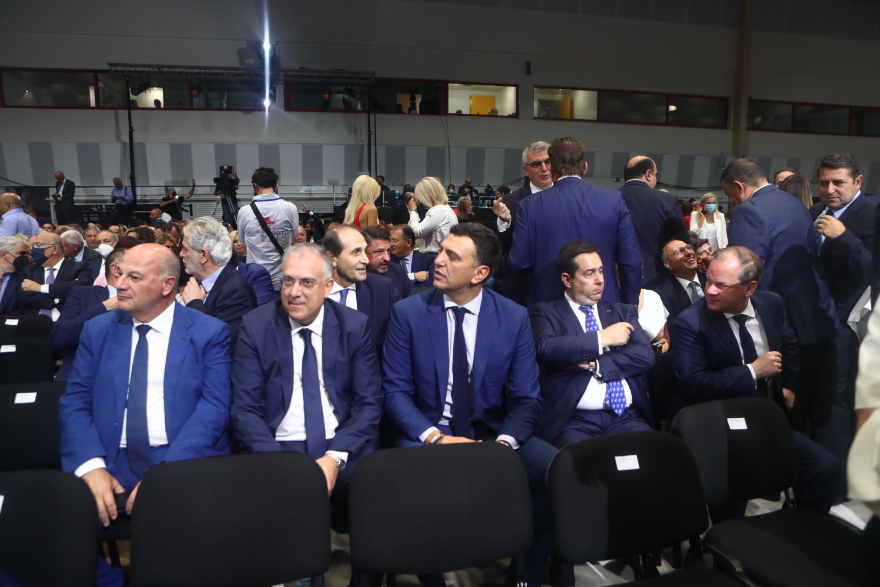 86η ΔΕΘ: Πλήθος κόσμου για την ομιλία του πρωθυπουργού - Δείτε φωτογραφίες και βίντεο