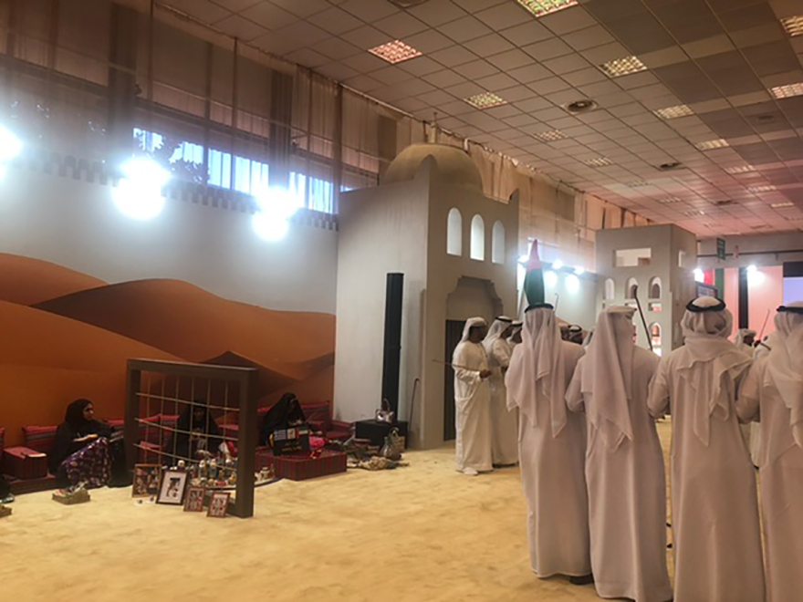 Γεράκια και Βεδουίνοι στο περίπτερο των Ηνωμένων Αραβικών Εμιράτων στη ΔΕΘ - Δείτε φωτογραφίες