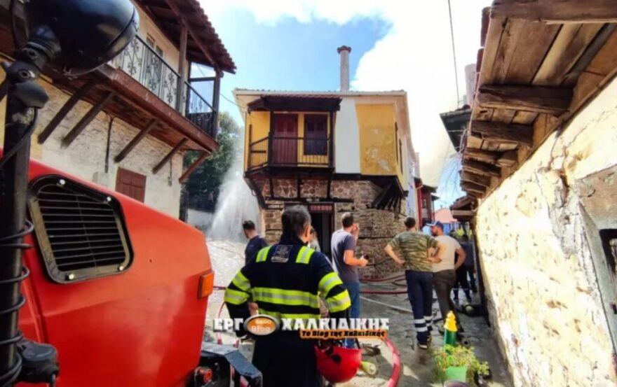 Χαλκιδική: Νεκρή ηλικιωμένη ύστερα από φωτιά σε σπίτι στην Αρναία - Δείτε φωτογραφίες