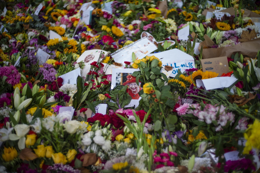 Βασίλισσα Ελισάβετ: Από τη Σκωτία ξεκινά το λαϊκό προσκύνημα - Σήμερα η πρώτη ομιλία από τον Κάρολο στη Βουλή