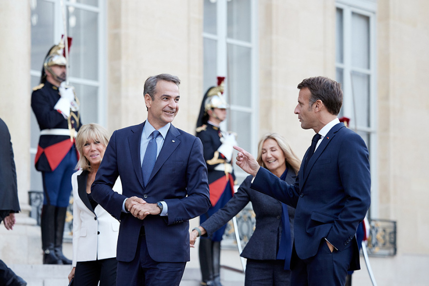 Φωτογραφίες από την επίσκεψη Μητσοτάκη στο Ελιζέ