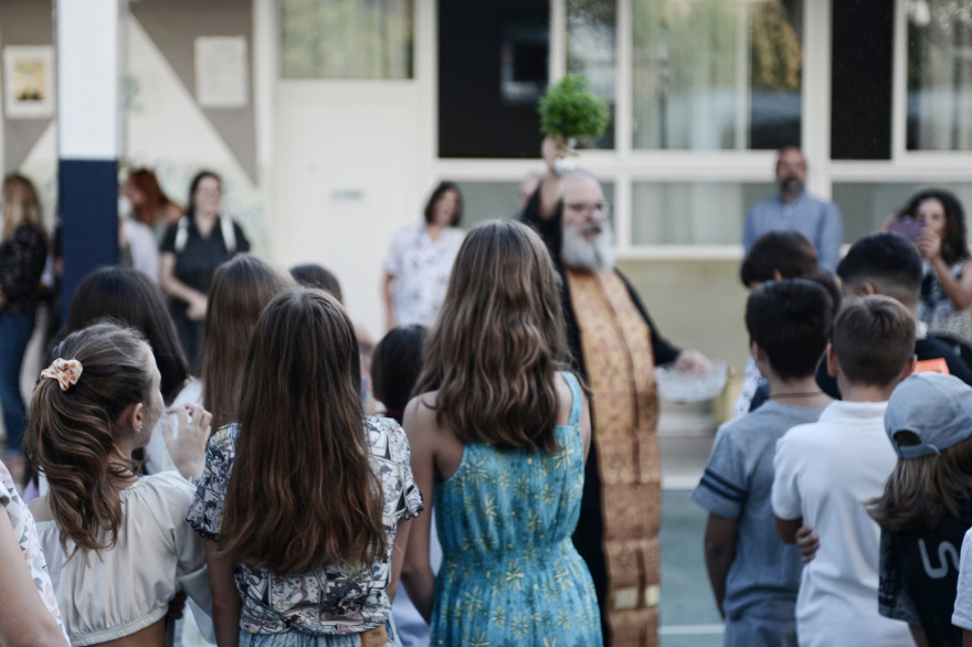 Σε δημοτικό της Δραπετσώνας ο Μητσοτάκης: «Καλή σχολική χρονιά χωρίς τις αγωνίες της πανδημίας»