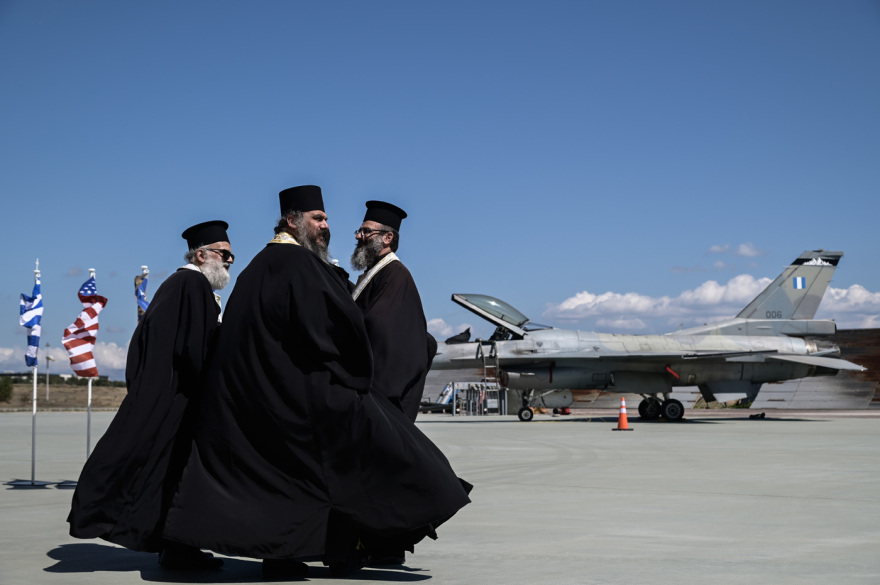 Στη δύναμη της Πολεμικής Αεροπορίας τα πρώτα F-16 Viper - Δείτε φωτογραφίες