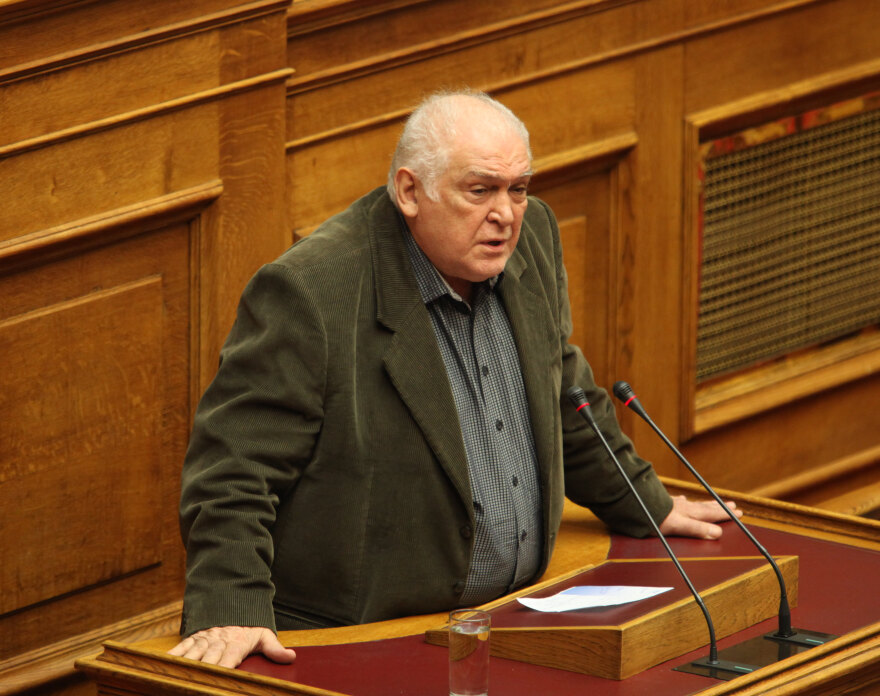 Πέθανε ο Κώστας Καζάκος σε ηλικία 87 ετών