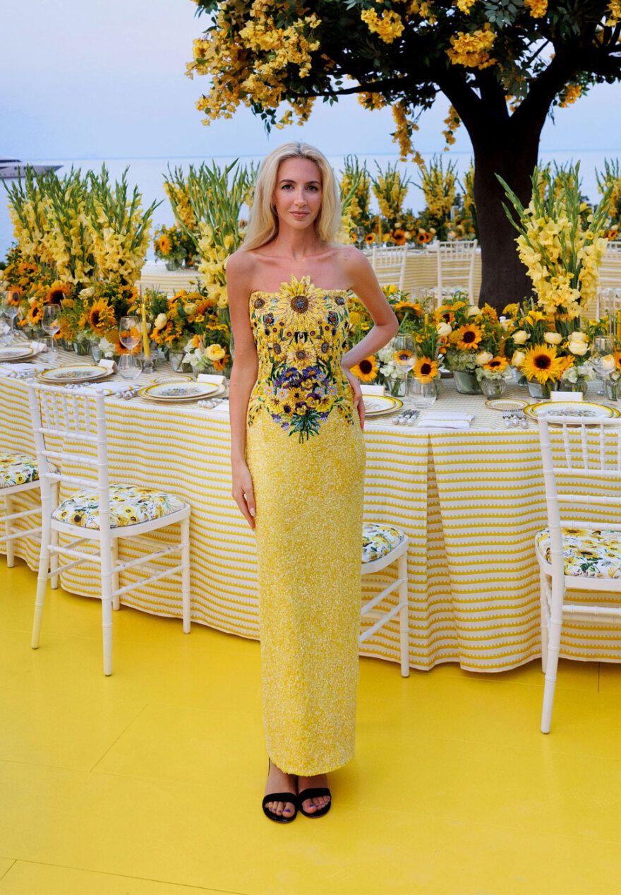 Μαίρη Κατράντζου - Μάριος Πολίτης: Το επίσημο άλμπουμ της βάφτισης στις Σπέτσες