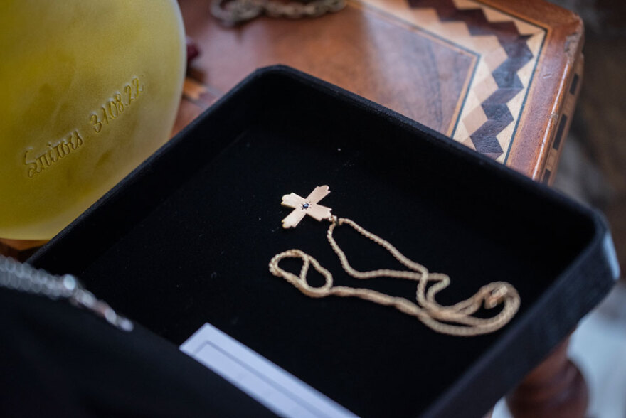 Μαίρη Κατράντζου - Μάριος Πολίτης: Το επίσημο άλμπουμ της βάφτισης στις Σπέτσες