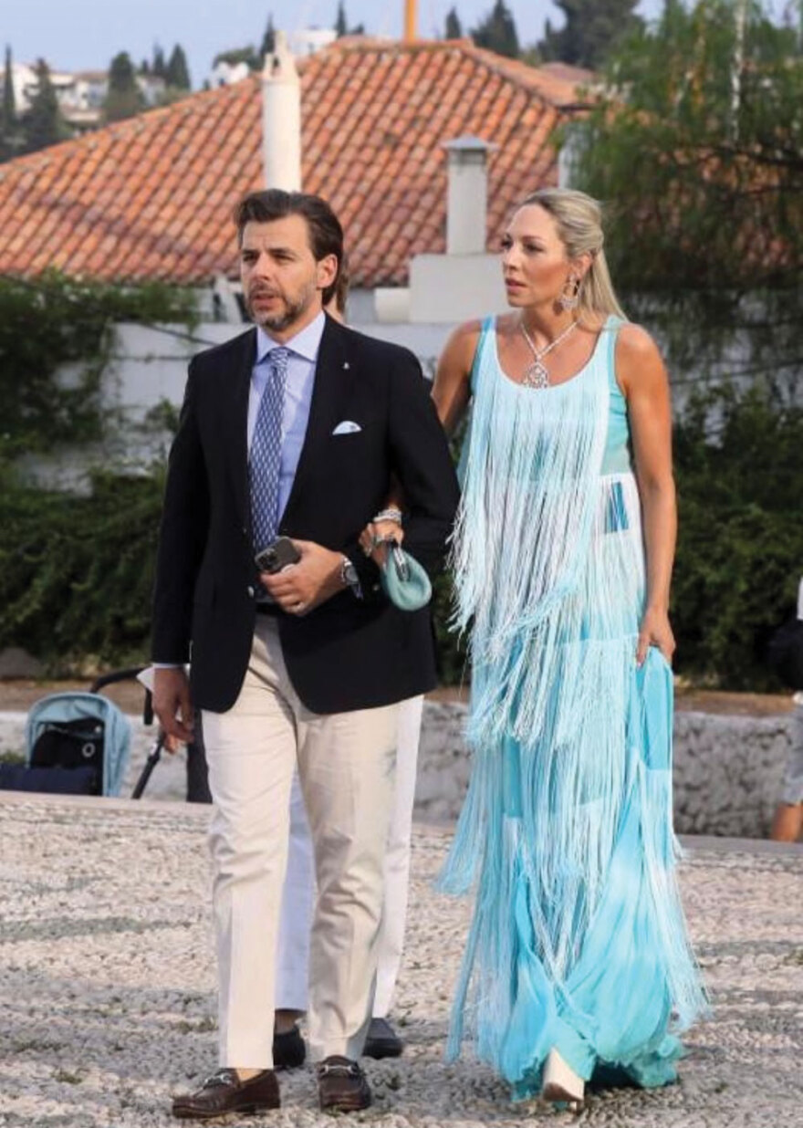 Μαίρη Κατράντζου - Μάριος Πολίτης: Το επίσημο άλμπουμ της βάφτισης στις Σπέτσες