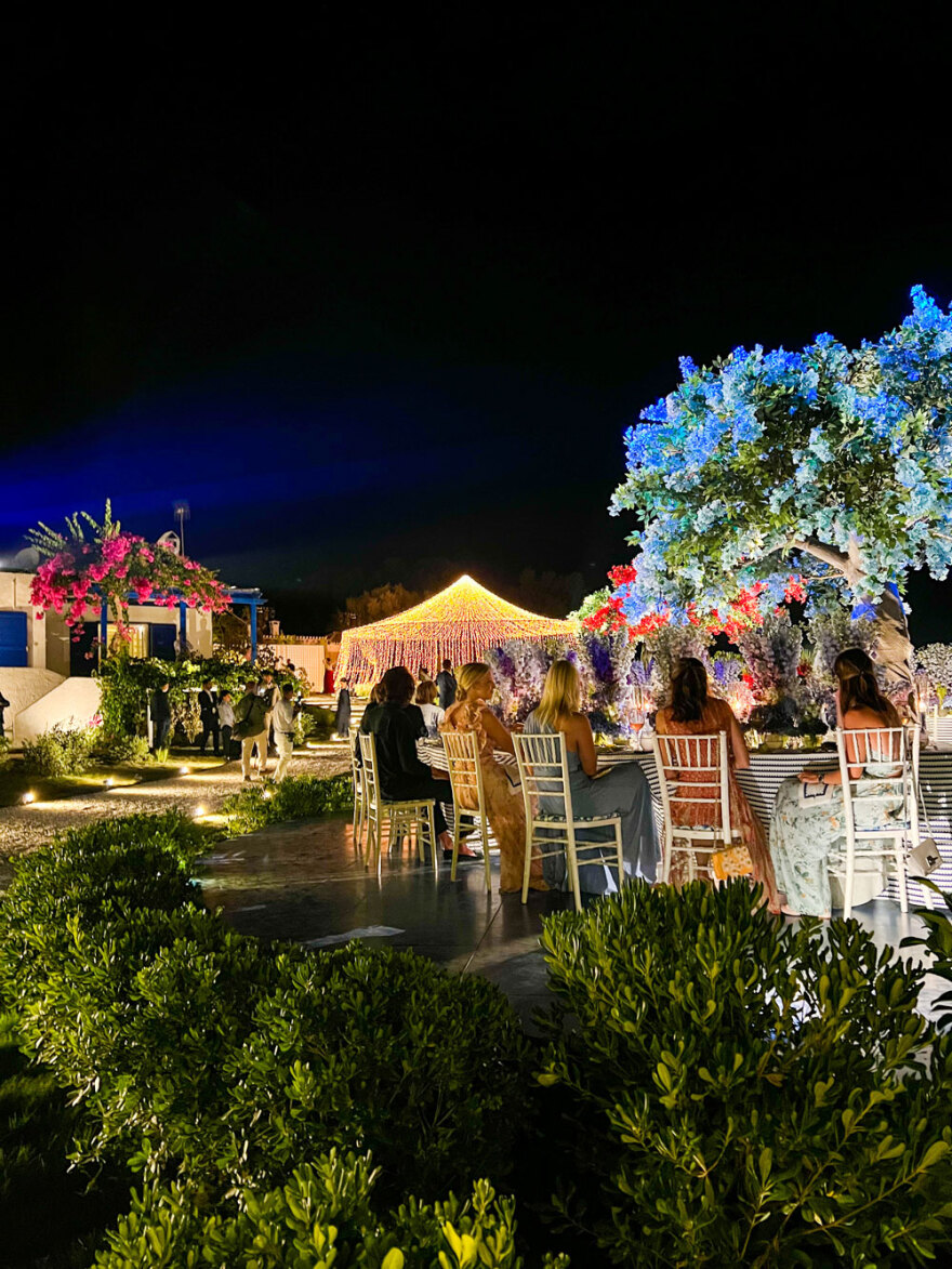 Μαίρη Κατράντζου - Μάριος Πολίτης: Το επίσημο άλμπουμ της βάφτισης στις Σπέτσες