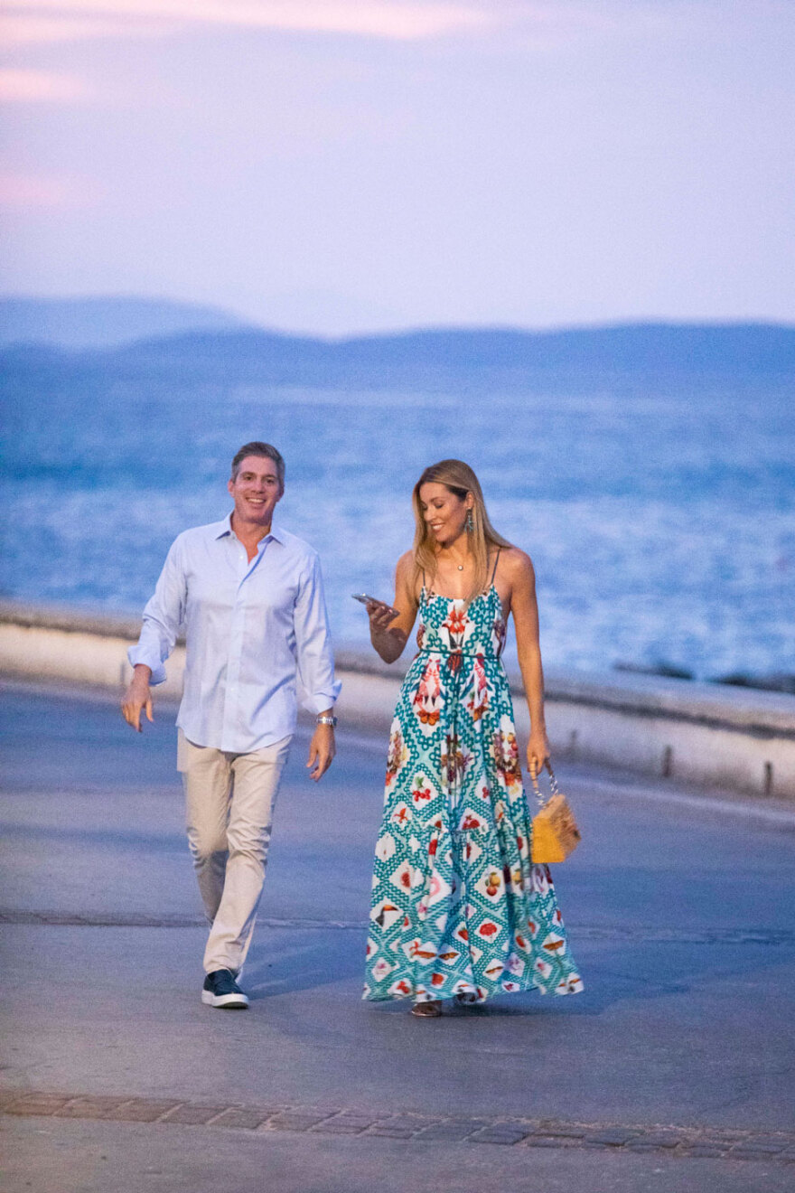 Μαίρη Κατράντζου - Μάριος Πολίτης: Το επίσημο άλμπουμ της βάφτισης στις Σπέτσες