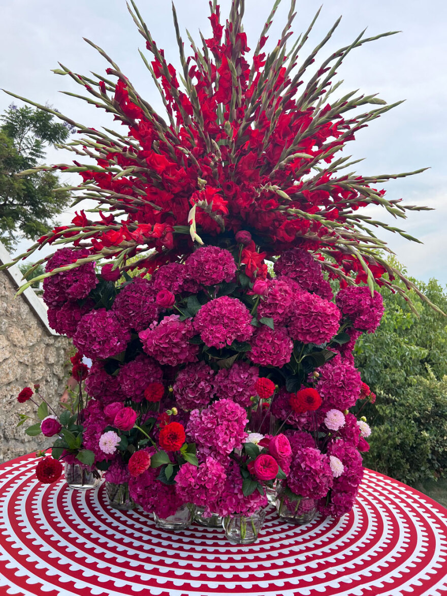 Μαίρη Κατράντζου - Μάριος Πολίτης: Το επίσημο άλμπουμ της βάφτισης στις Σπέτσες