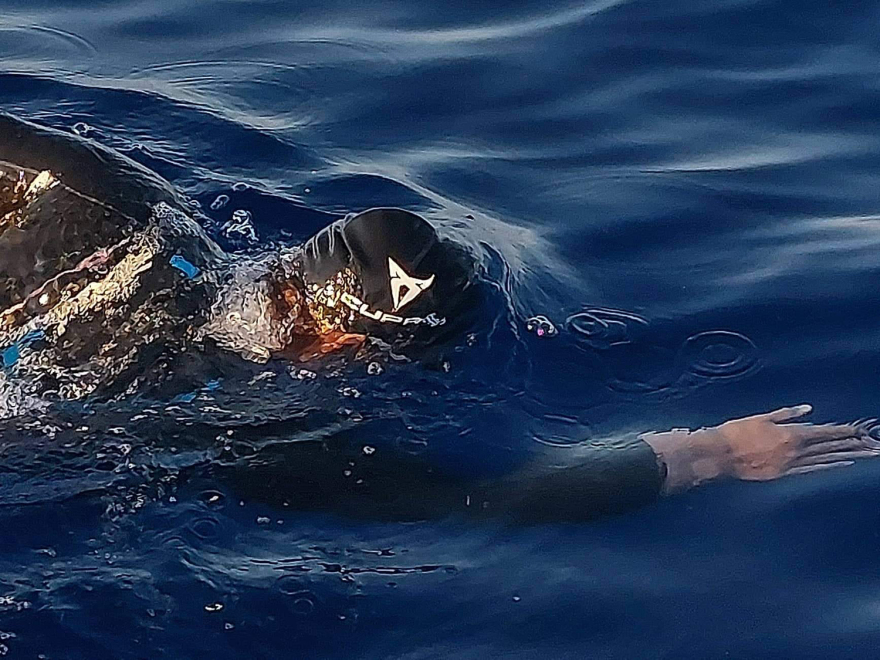 Σπύρος Χρυσικόπουλος: Κολύμπησε από τη Ρόδο στο Καστελόριζο σε 64 ώρες χωρίς διακοπή