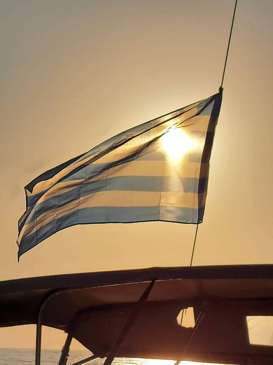 Σπύρος Χρυσικόπουλος: Κολύμπησε από τη Ρόδο στο Καστελόριζο σε 64 ώρες χωρίς διακοπή