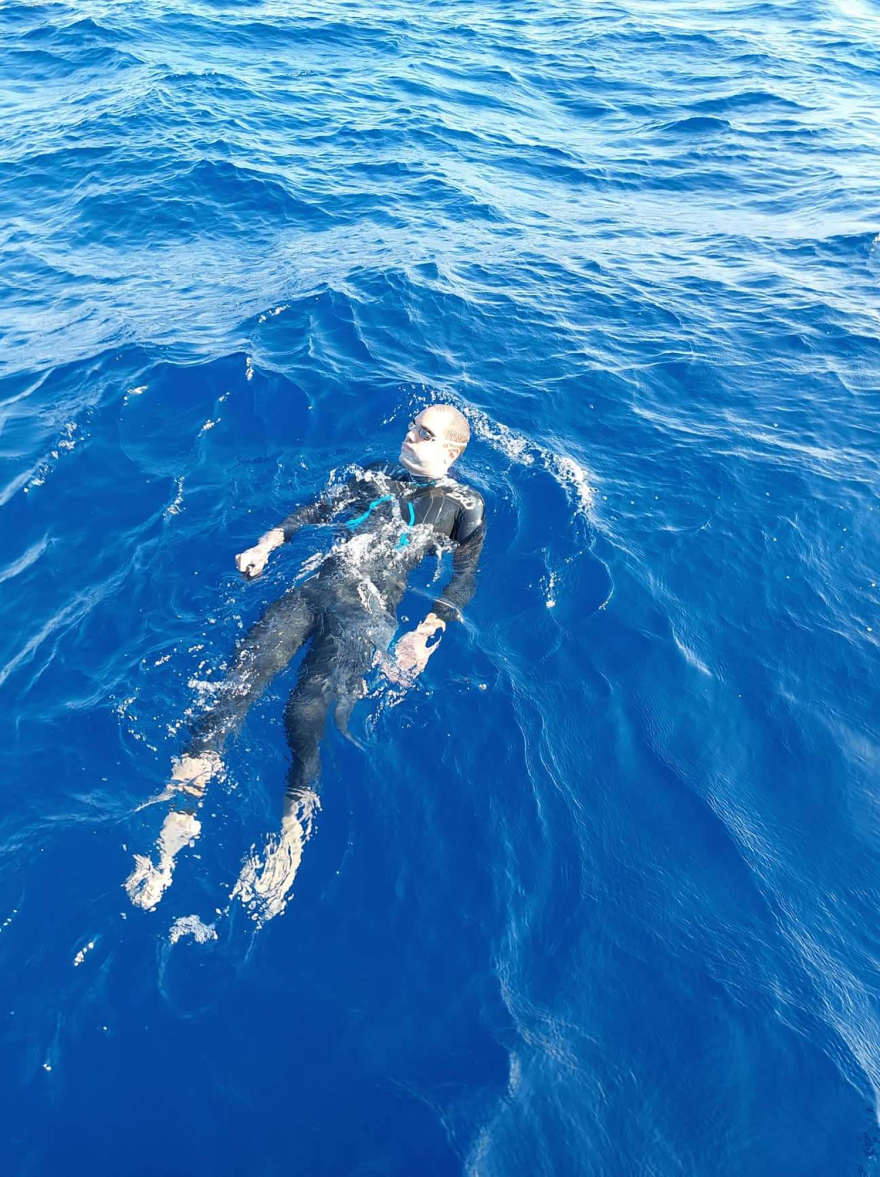 Σπύρος Χρυσικόπουλος: Κολύμπησε από τη Ρόδο στο Καστελόριζο σε 64 ώρες χωρίς διακοπή