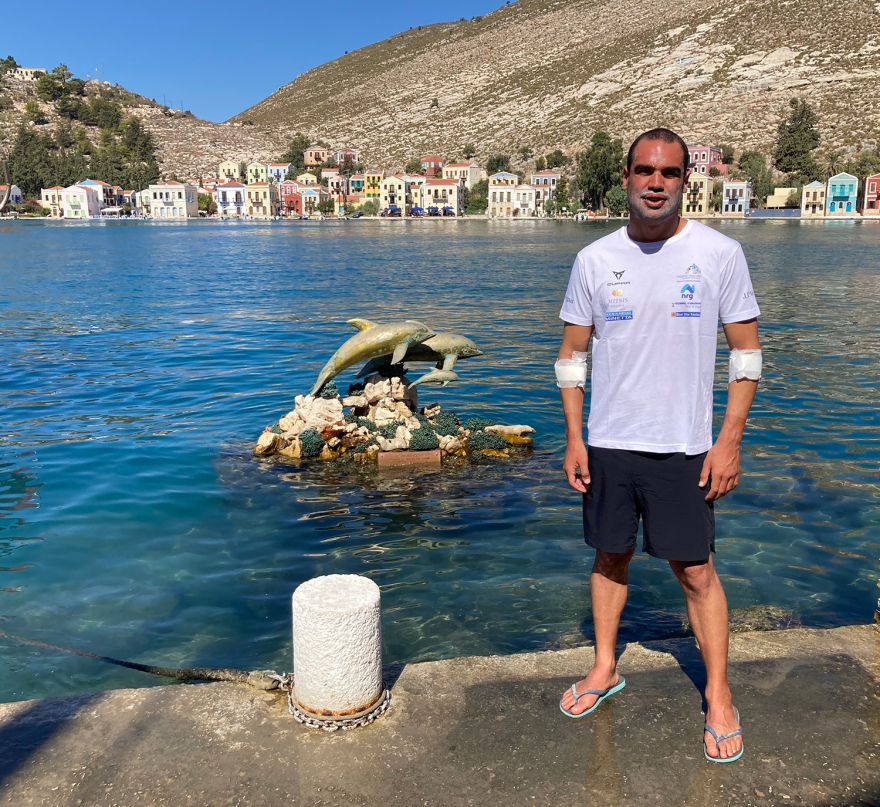 Σπύρος Χρυσικόπουλος: Κολύμπησε από τη Ρόδο στο Καστελόριζο σε 64 ώρες χωρίς διακοπή