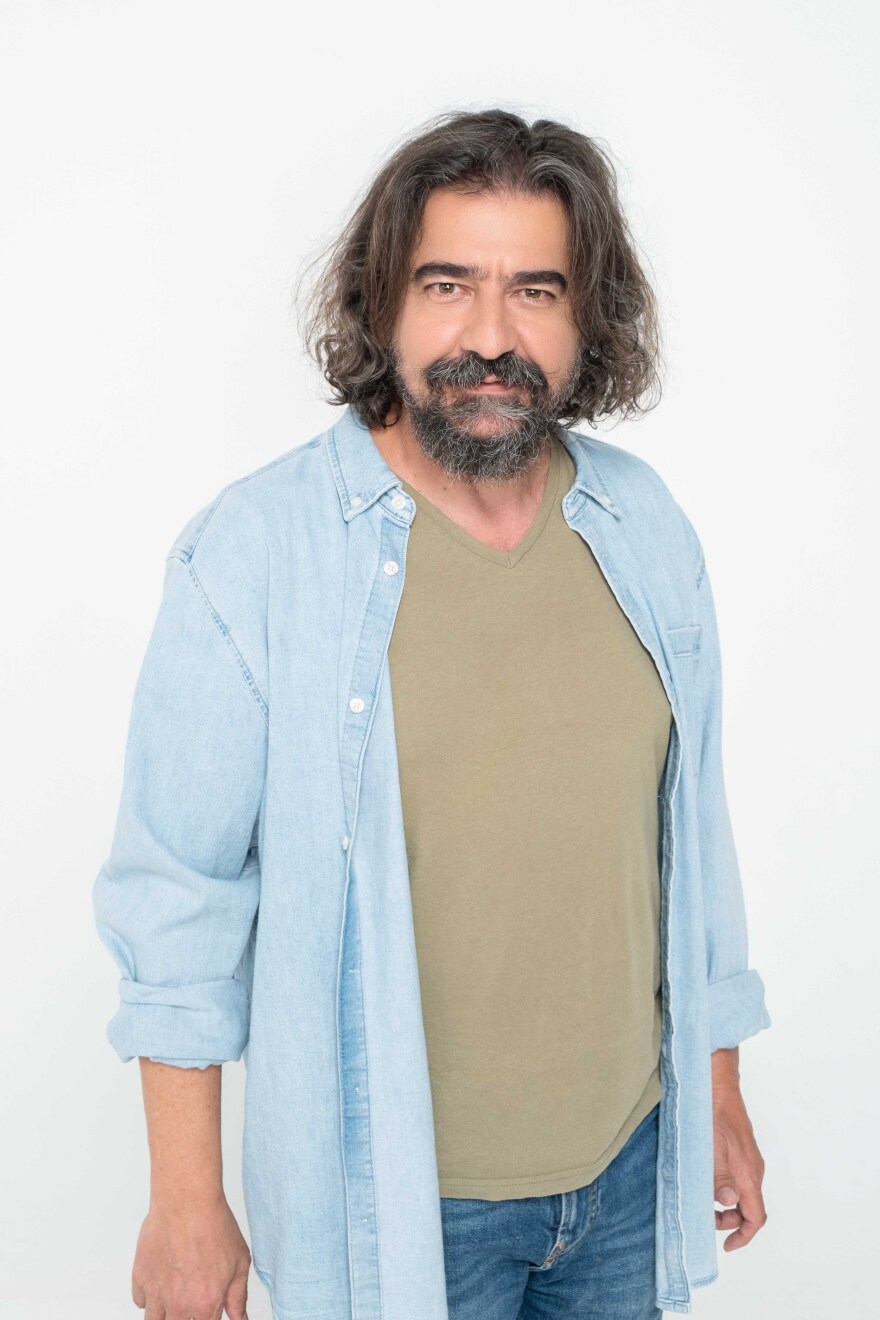 Ποιος Παπαδόπουλος: Γνωρίστε τους χαρακτήρες της νέας κωμικής σειράς 