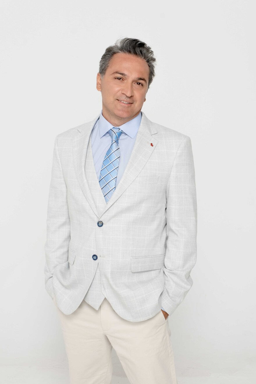 Ποιος Παπαδόπουλος: Γνωρίστε τους χαρακτήρες της νέας κωμικής σειράς 