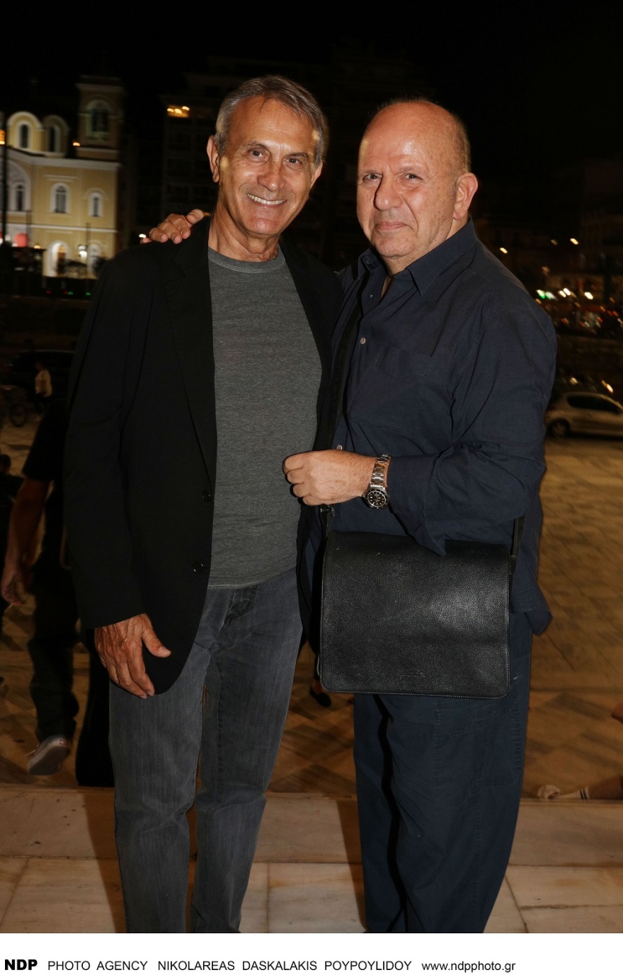 Χάρις Αλεξίου και Όλια Λαζαρίδου μας ταξιδεύουν στο Αϊβαλί