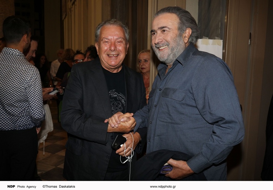 Χάρις Αλεξίου και Όλια Λαζαρίδου μας ταξιδεύουν στο Αϊβαλί