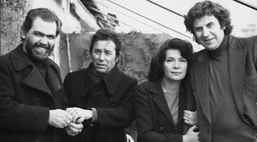 Κώστας Καζάκος: Η «πόρτα» στο Πανεπιστήμιο, η συνάντηση με Κουν και ο έρωτας με την Καρέζη