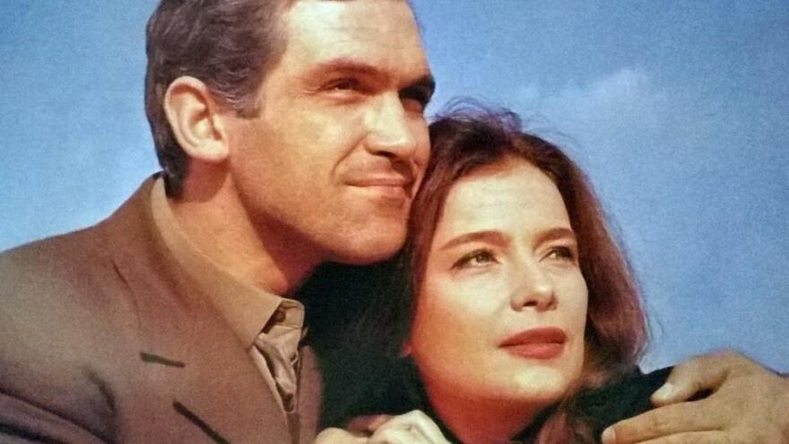 Κώστας Καζάκος: Η «πόρτα» στο Πανεπιστήμιο, η συνάντηση με Κουν και ο έρωτας με την Καρέζη