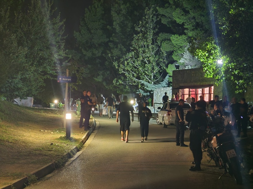 Φάρσα το τηλεφώνημα για βόμβα σε συναυλία της Άννας Βίσση στη Θεσσαλονίκη - Δείτε φωτογραφίες