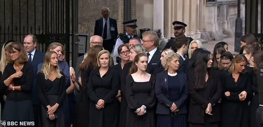 Βασιλιάς Κάρολος: Κάθε μέρα και ένα... φάουλ