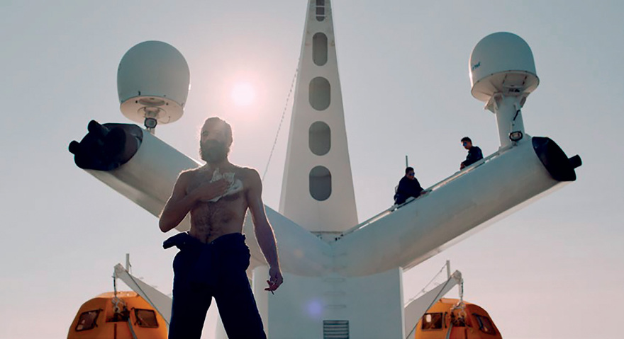 Ο Ρούμπεν Έστλουντ στο Gala: Ποιος είναι ο σκηνοθέτης που έκανε διάσημη τη Χιλιαδού