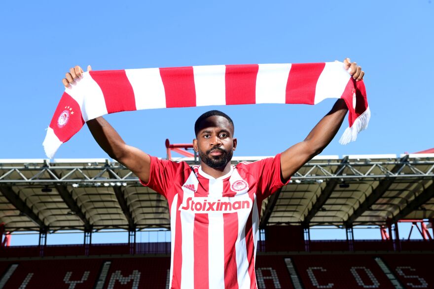  Ολυμπιακός: Ανακοίνωσε τον  Σίντρικ Μπακαμπού