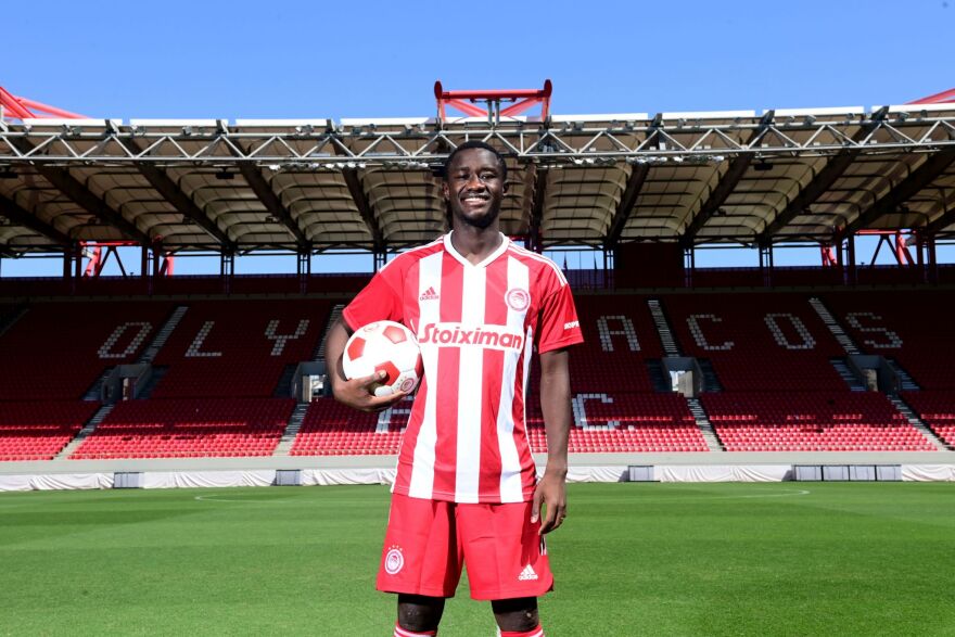 Ολυμπιακός: Ανακοίνωσε τον  Ντιαντιέ Σαμασέκου