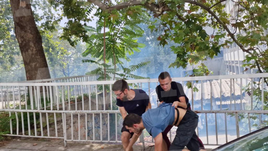 Θεσσαλονίκη: Χημικά στο ΑΠΘ μετά από επίθεση στην Πανεπιστημιακή Αστυνομία - Δείτε βίντεο